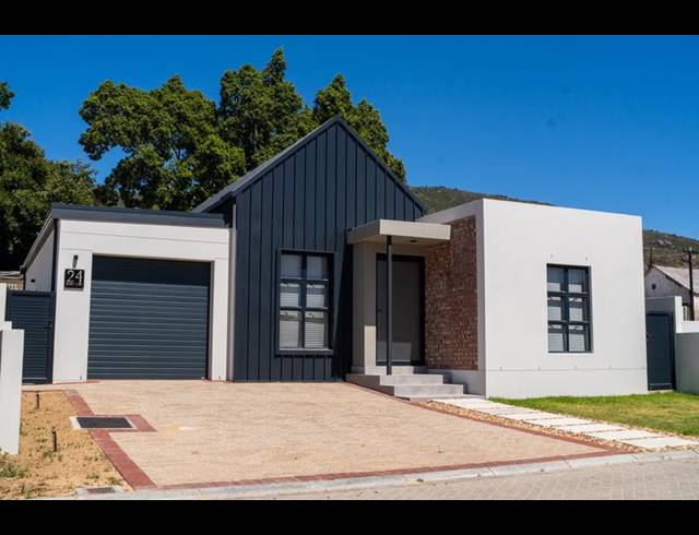 3 BEDROOM HOUSE FOR SALE IN LEMOENKLOOF